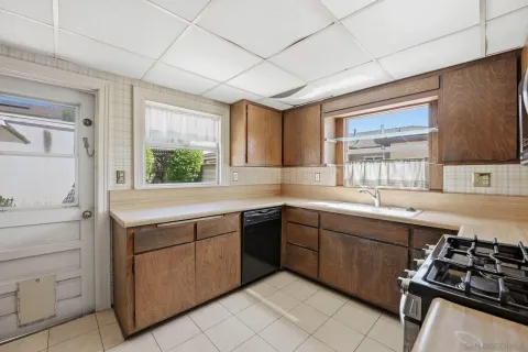 $799,000 | 4715 Panorama Drive, San Diego, CA 92116