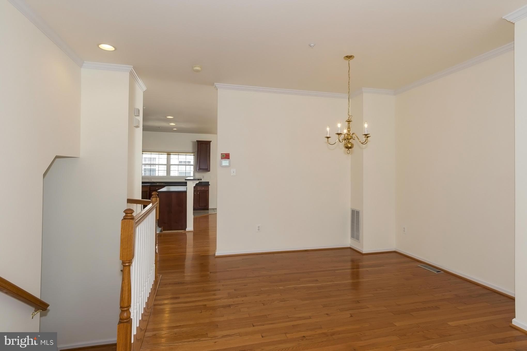 10256 Rutland Round Road, Unit 14 Columbia, MD 21044 - Photo 7 of 27 DINING ROOM