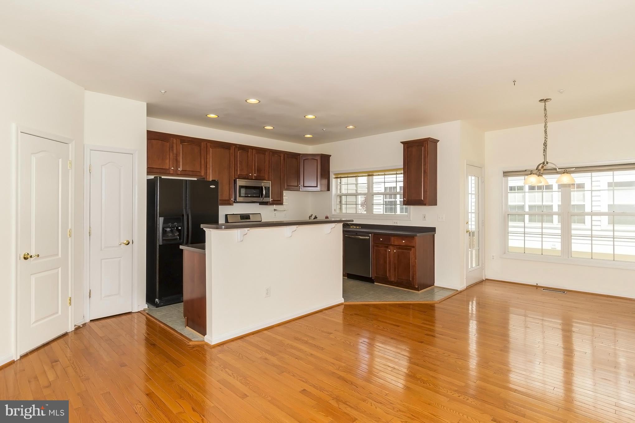 10256 Rutland Round Road, Unit 14 Columbia, MD 21044 - Photo 9 of 27 FAMILY ROOM