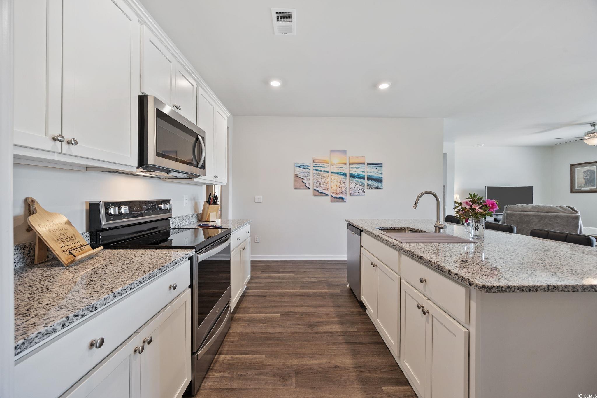 1040 Black Lk Way Conway, SC 29526 - Photo 13 of 38