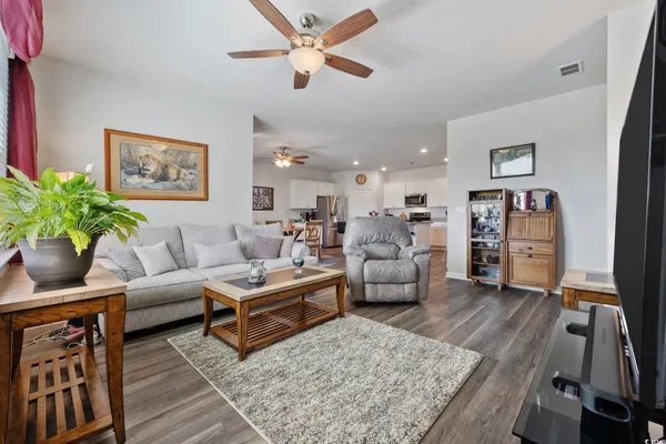 $290,000 | 1040 Black Lk Way, Conway, SC 29526