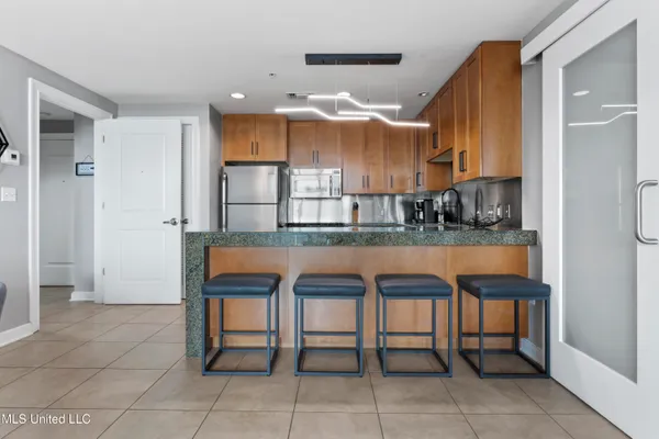 $339,900 | 2060 Beach Boulevard, Unit 102, Biloxi, MS 39531