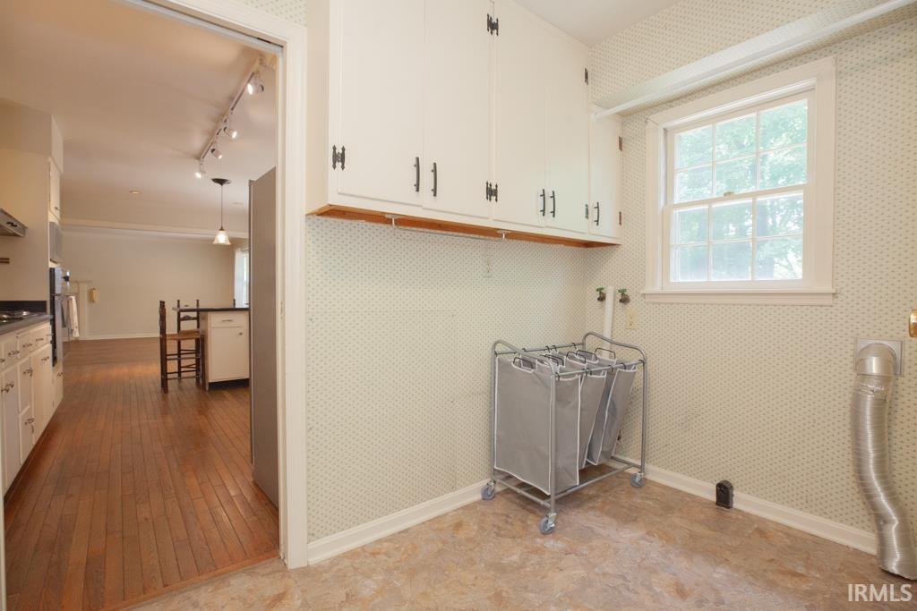 7517 Newburgh Road Evansville, IN 47715 - Photo 11 of 29