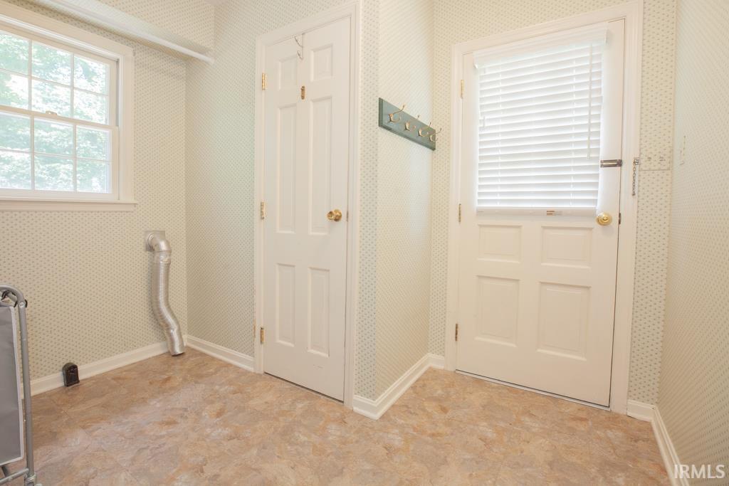 7517 Newburgh Road Evansville, IN 47715 - Photo 12 of 29