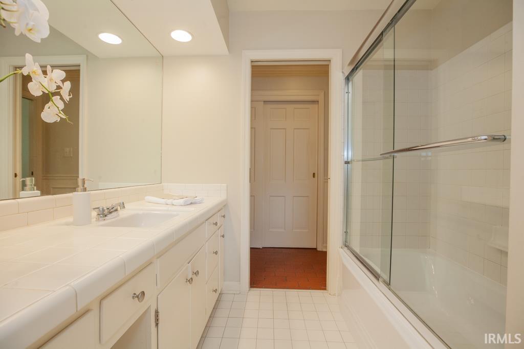 7517 Newburgh Road Evansville, IN 47715 - Photo 16 of 29