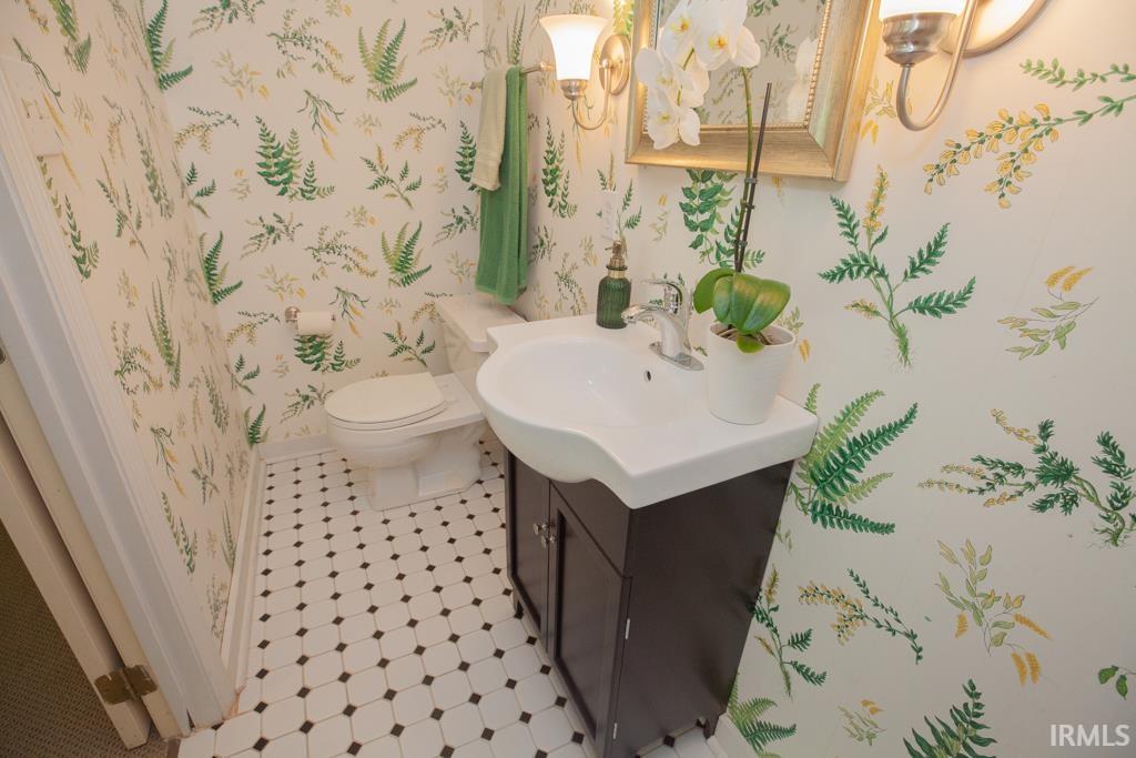 7517 Newburgh Road Evansville, IN 47715 - Photo 23 of 29