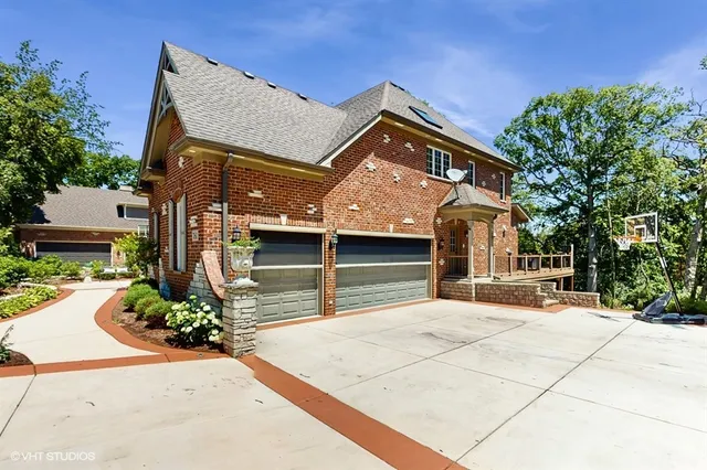 $935,000 | 761 Reserve Court, South Elgin, IL 60177