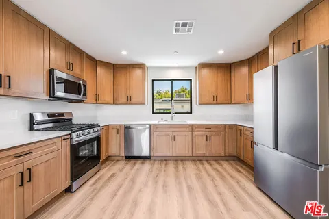 $2,599,000 | 5954 Simpson Avenue, Los Angeles, CA 91607