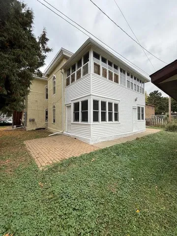 $410,000 | 217 East Spring Street, Mankato, MN 56001