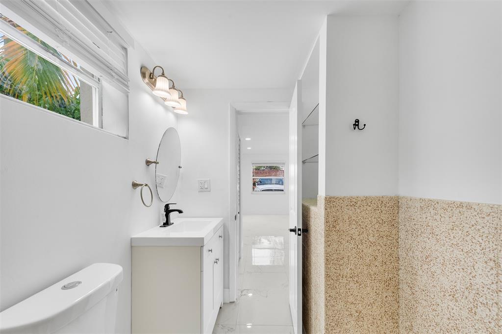 6840 Southwest 3rd Street Miami, FL 33144 - Photo 22 of 23