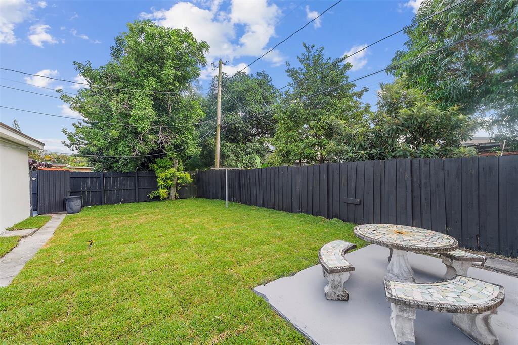 6840 Southwest 3rd Street Miami, FL 33144 - Photo 6 of 23