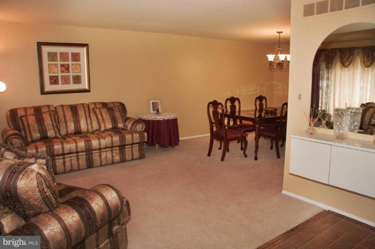 3908 Grierson Road Randallstown, MD 21133 - Photo 2 of 15 Living Room