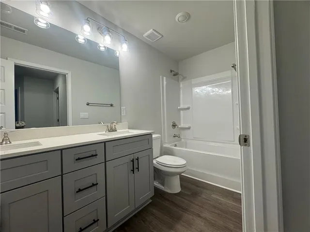 $477,370 | 502 Walnut Crk Parkway, Pendergrass, GA 30567