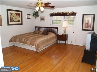615 Manayunk Road Bala Cynwyd, PA 19004 - Photo 6 of 12 Bedroom