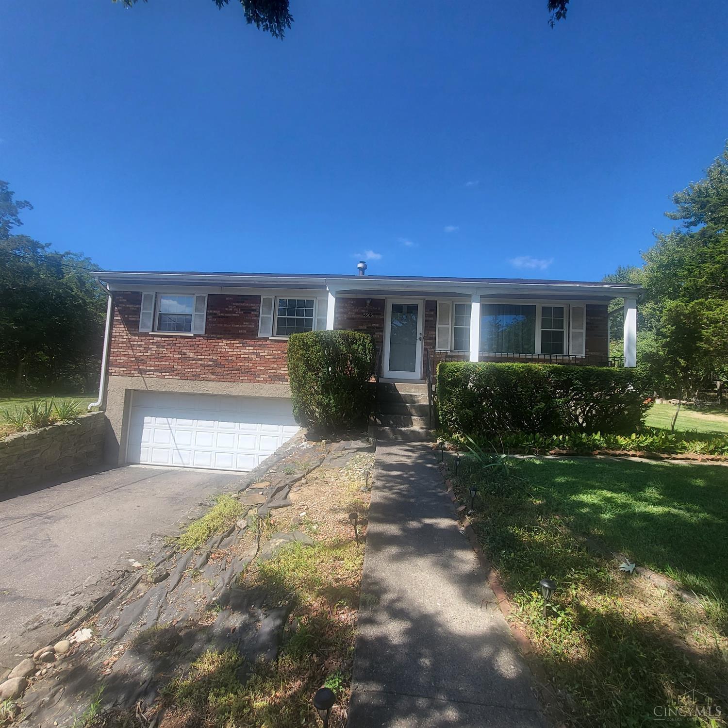 5505 Race Road Cincinnati, OH 45247 - Photo 1 of 20