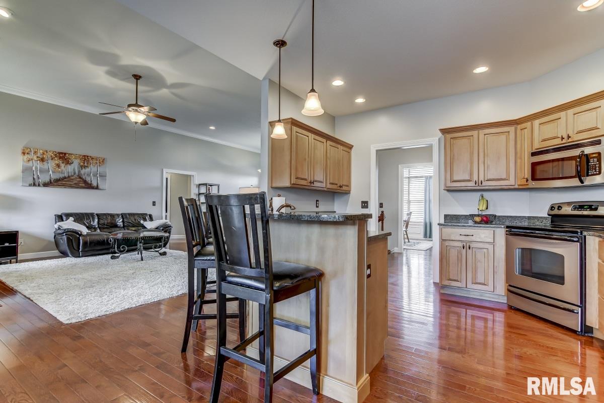 4907 Eden Court Springfield, IL 62711 - Photo 5 of 31