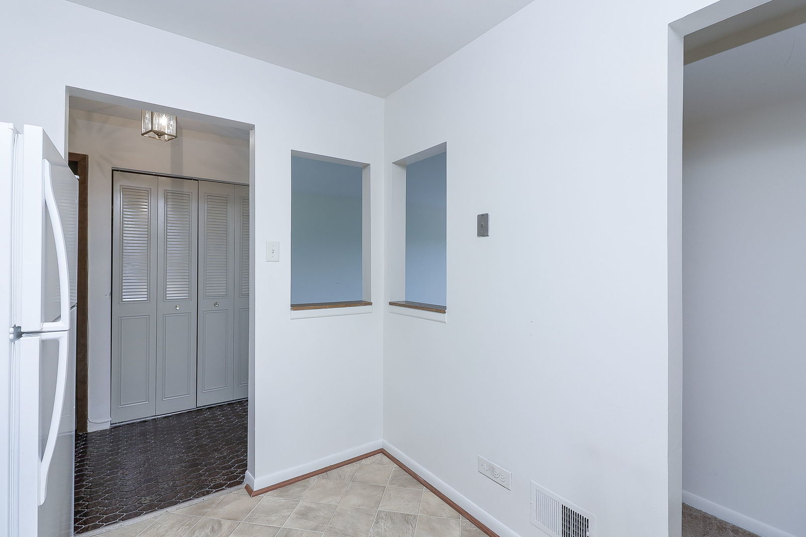 2301 183rd Street, Unit 405 Homewood, IL 60430 - Photo 7 of 14 Gallery Image 7
