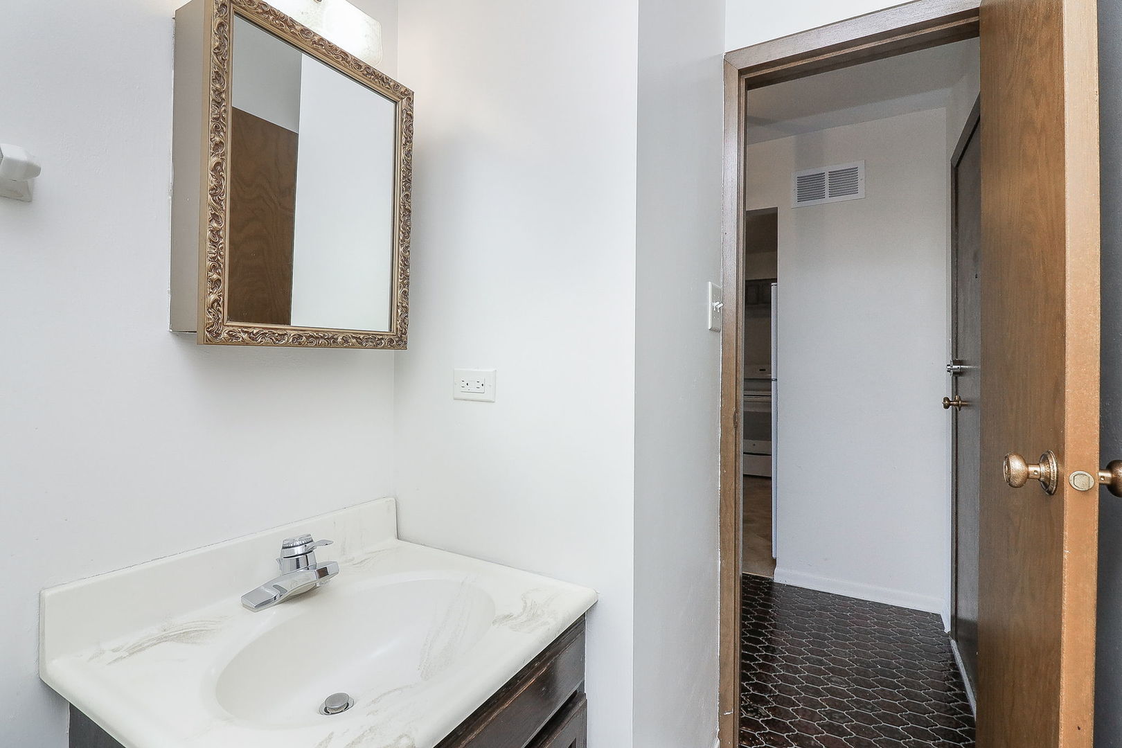 2301 183rd Street, Unit 405 Homewood, IL 60430 - Photo 9 of 14 Gallery Image 9