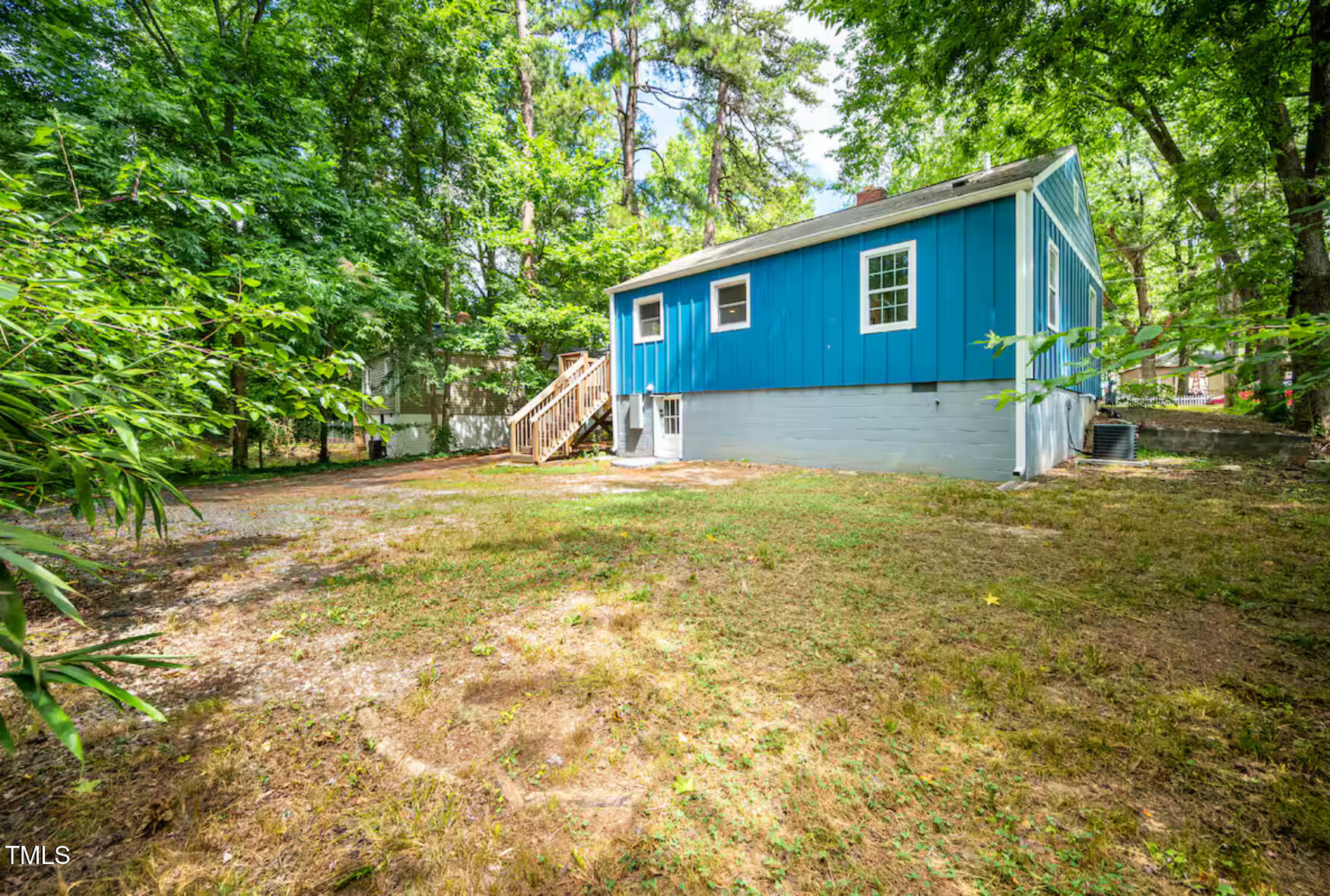 1402 Robinhood Road Durham, NC 27701 - Photo 21 of 21 1402 Robinhood Road, Durham, NC 27701 ph
