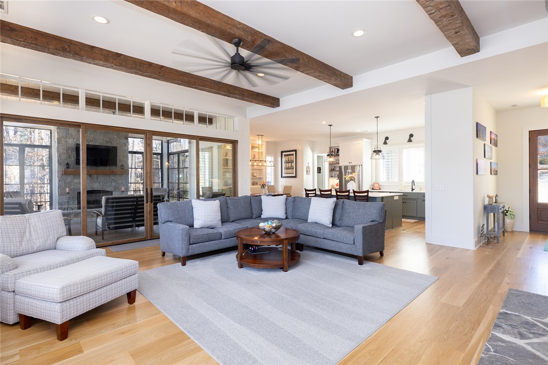 516 Pointe W Drive Seneca, SC 29672 - Photo 5 of 47 Step inside to the spacious open concept living, d