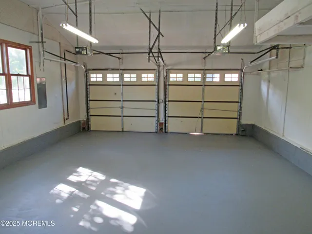 a view of a garage