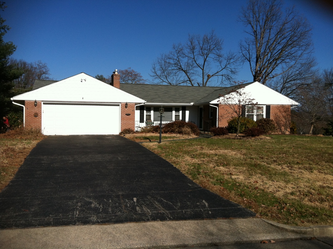2569 Inglewood Road Southwest Roanoke, VA 24015 - Photo 1 of 22 Street shot