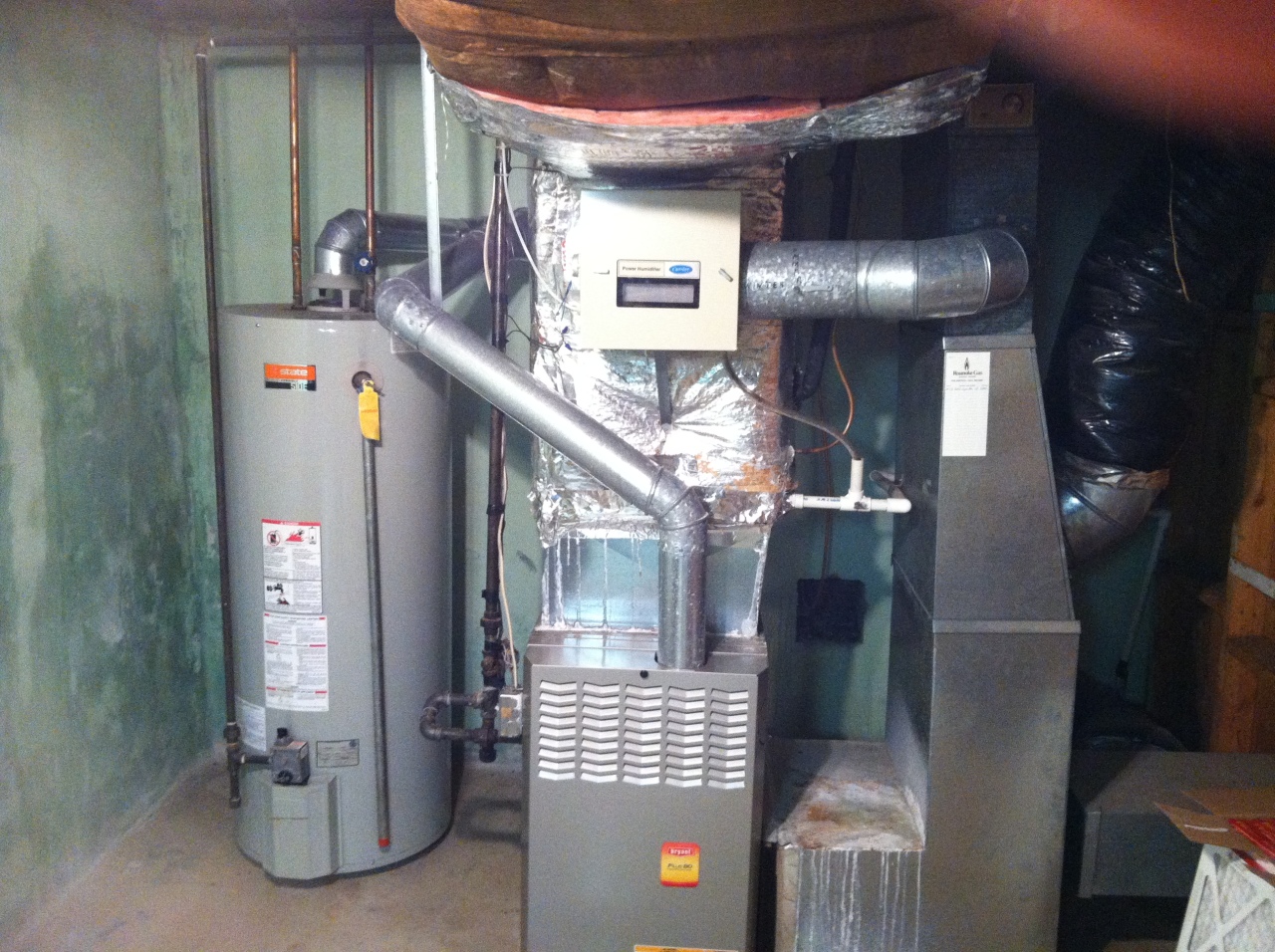 2569 Inglewood Road Southwest Roanoke, VA 24015 - Photo 17 of 22 HVAC/ hot water heater