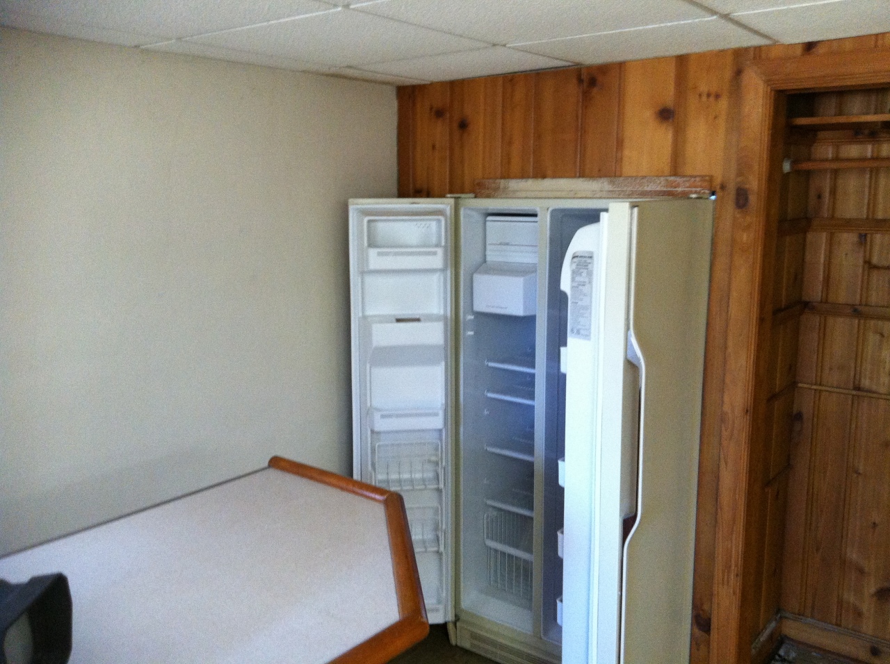 2569 Inglewood Road Southwest Roanoke, VA 24015 - Photo 20 of 22 basement refrig