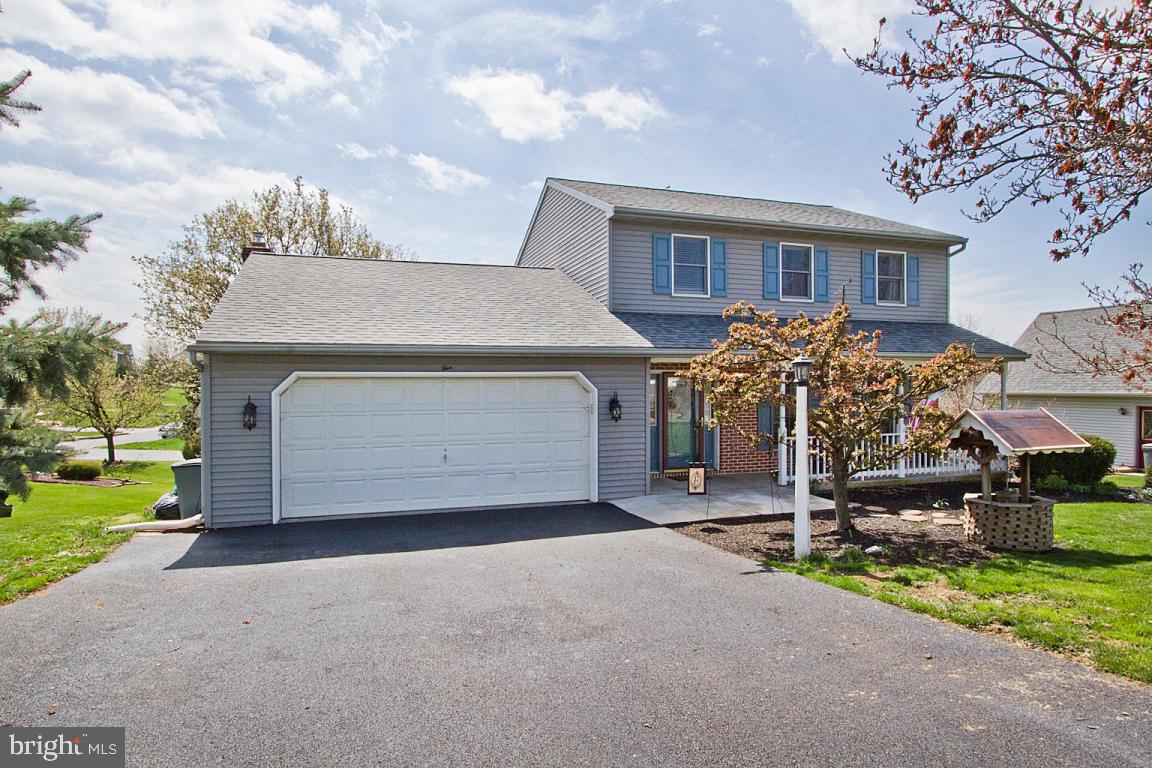 5 Edgewood Drive Lititz, PA 17543 - Photo 1 of 52