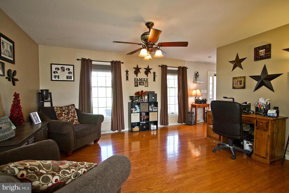 5 Edgewood Drive Lititz, PA 17543 - Photo 6 of 52