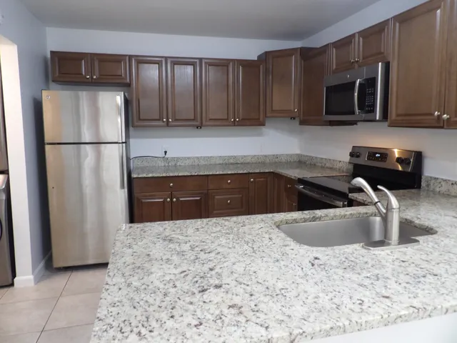 $2,200 | 4132 Palm Bay Circle, Unit C, West Palm Beach, FL 33406