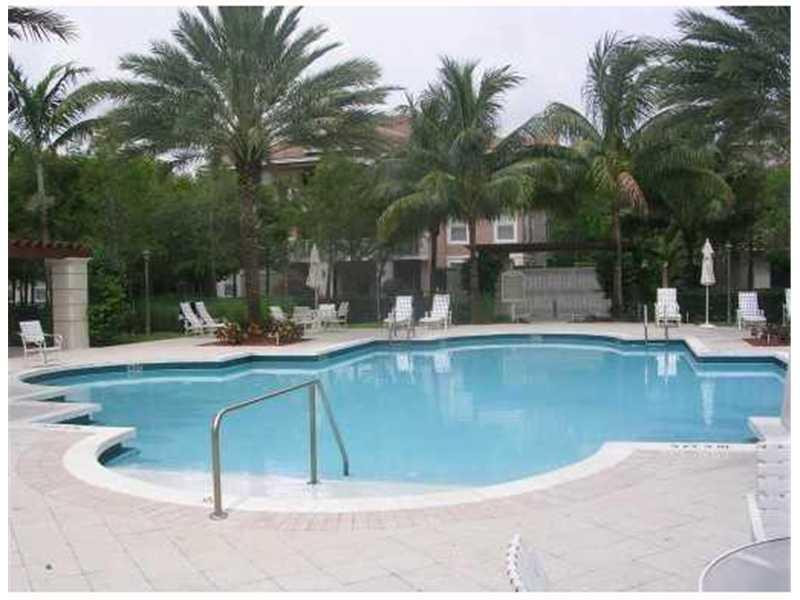 6846 West Sample Road, Unit B30 Coral Springs, FL 33067 - Photo 5 of 8 Pool
