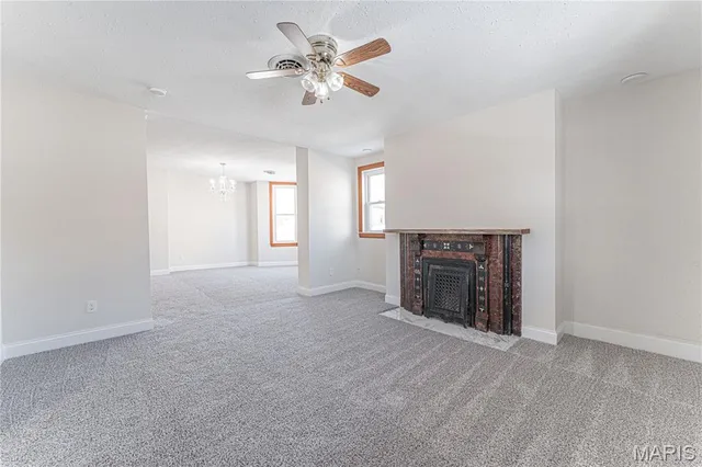 $195,000 | 221 West Miller Street, De Soto, MO 63020