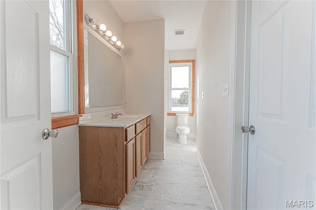 $195,000 | 221 West Miller Street, De Soto, MO 63020