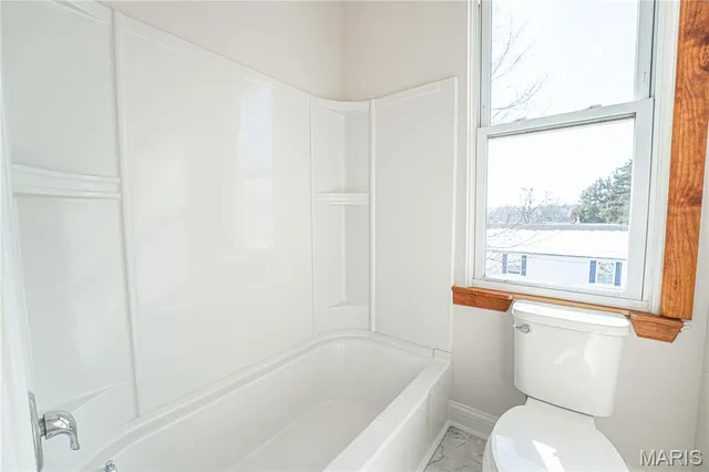 $195,000 | 221 West Miller Street, De Soto, MO 63020