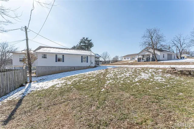 $195,000 | 221 West Miller Street, De Soto, MO 63020