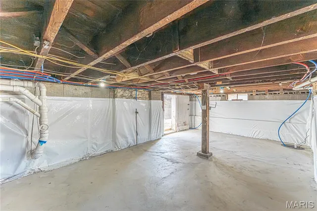 $195,000 | 221 West Miller Street, De Soto, MO 63020