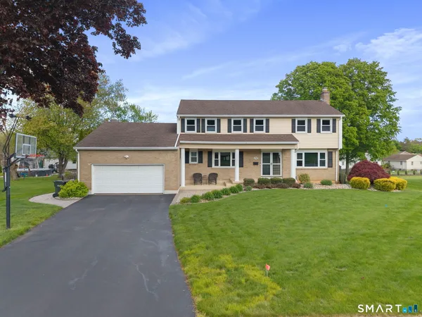 $659,900 | 152 Surrey Drive, Wethersfield, CT 06109