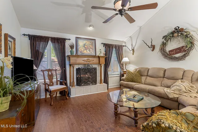 $124,900 | 21 Park Crest Place, Jackson, MS 39211