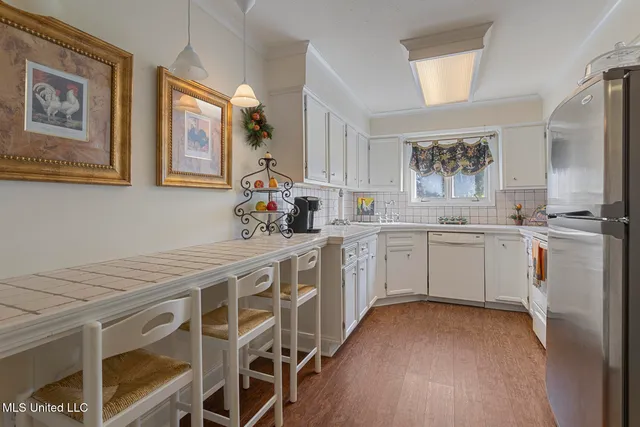 $124,900 | 21 Park Crest Place, Jackson, MS 39211