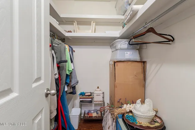 $124,900 | 21 Park Crest Place, Jackson, MS 39211