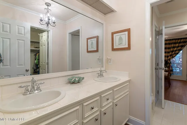 $124,900 | 21 Park Crest Place, Jackson, MS 39211