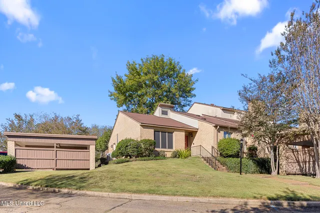 $124,900 | 21 Park Crest Place, Jackson, MS 39211