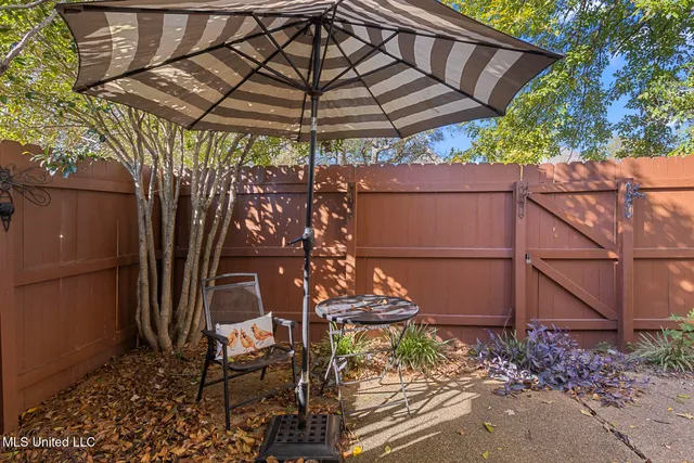 $124,900 | 21 Park Crest Place, Jackson, MS 39211