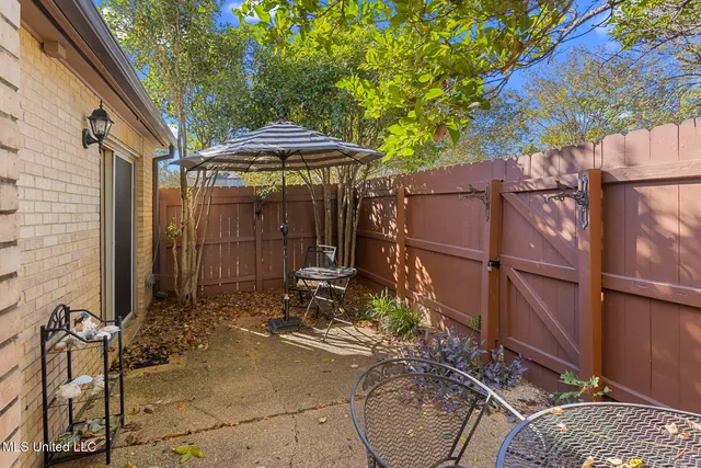 $124,900 | 21 Park Crest Place, Jackson, MS 39211