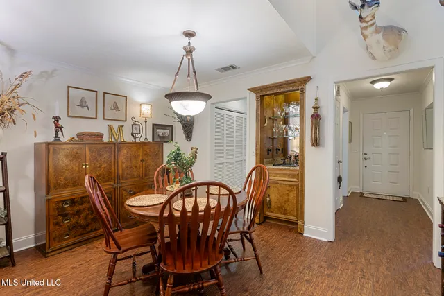 $124,900 | 21 Park Crest Place, Jackson, MS 39211