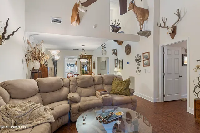 $124,900 | 21 Park Crest Place, Jackson, MS 39211