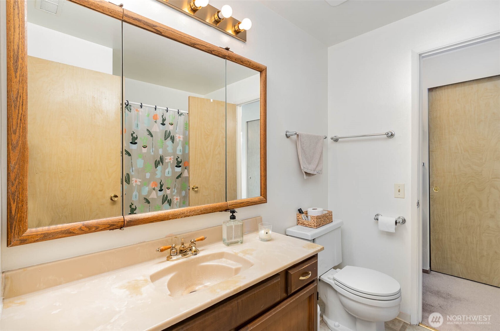 2107 Southeast 21st Court Renton, WA 98055 - Photo 10 of 28