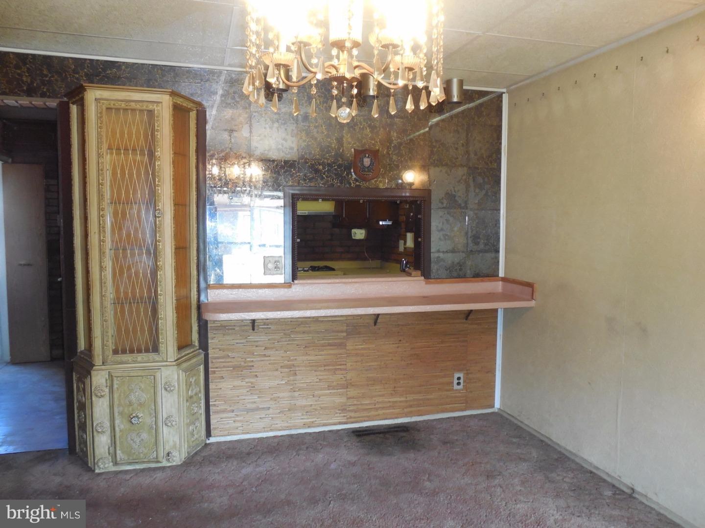2140 Catasauqua Road Bethlehem, PA 18018 - Photo 2 of 14 Gallery Image 2