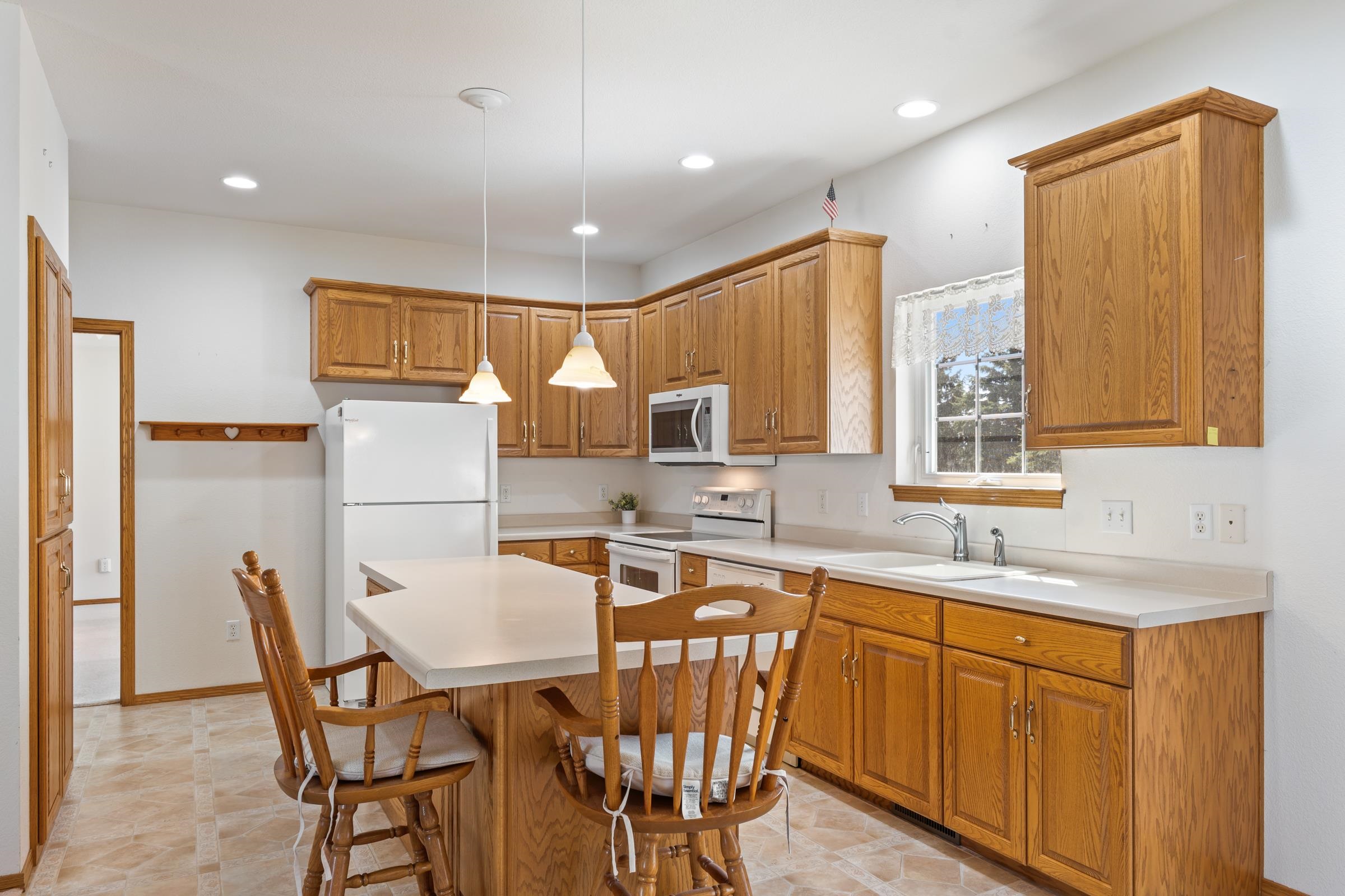 901 West Bent Oak Lane Appleton, WI 54914 - Photo 10 of 57